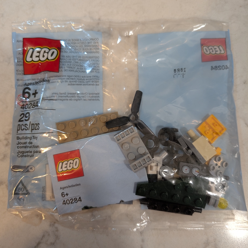 LEGO Monthly Mini Build - Glider September 2018 New and Sealed 40284